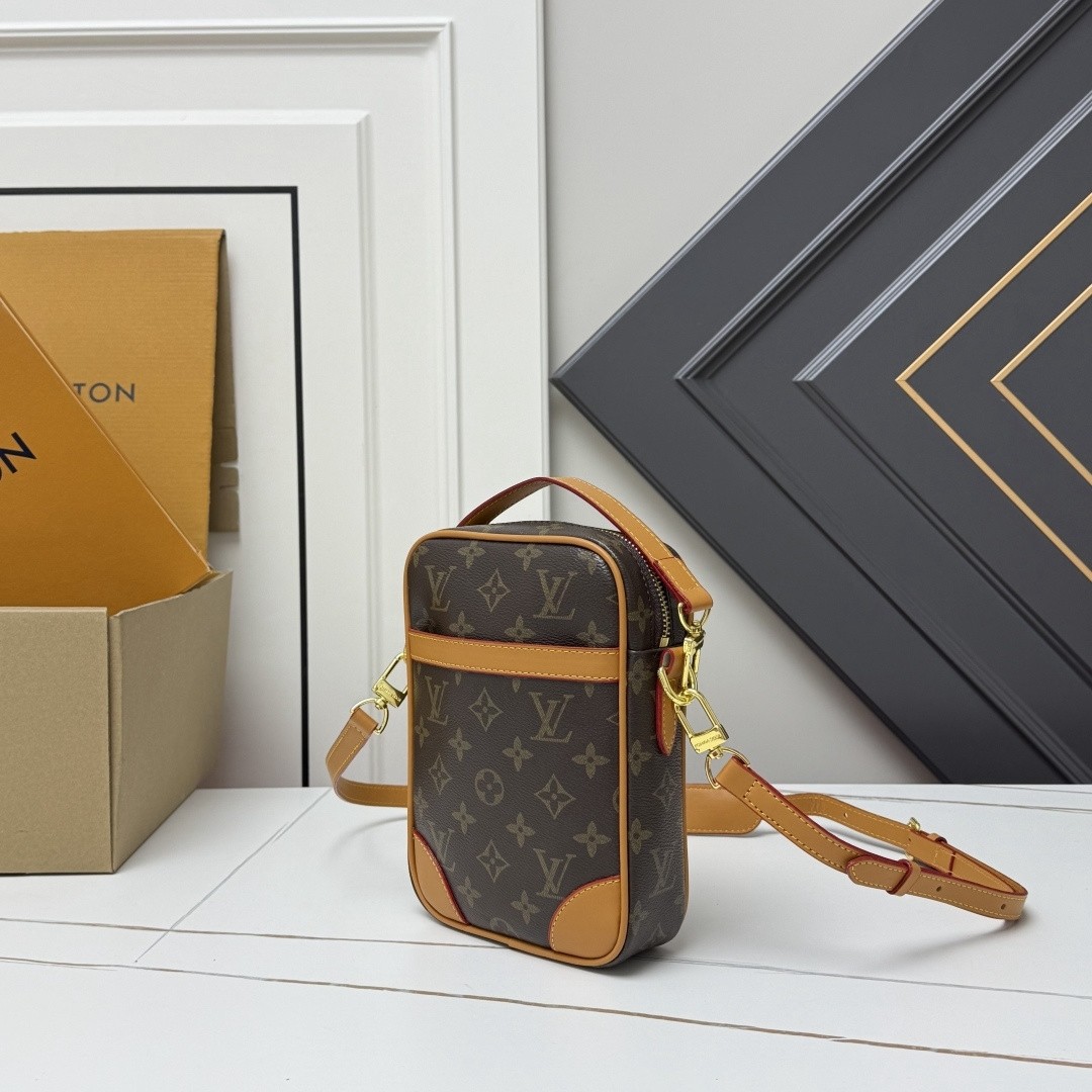 Louis Vuitton Danube Monogram Brown 21cm M14013 - Image 3