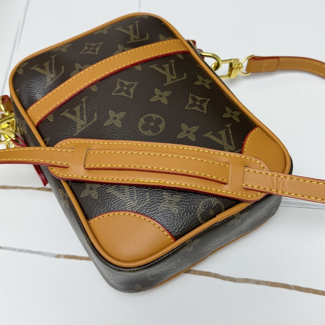 Louis Vuitton Danube Monogram Brown 21cm M14013 - Image 8